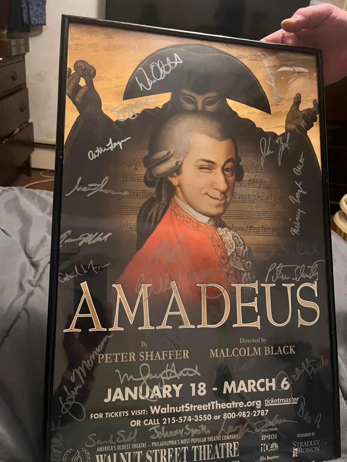 F. Murray Abraham Signed 11" x 17" Photo of the "Amadeus" Poster full cast, изображение 2
