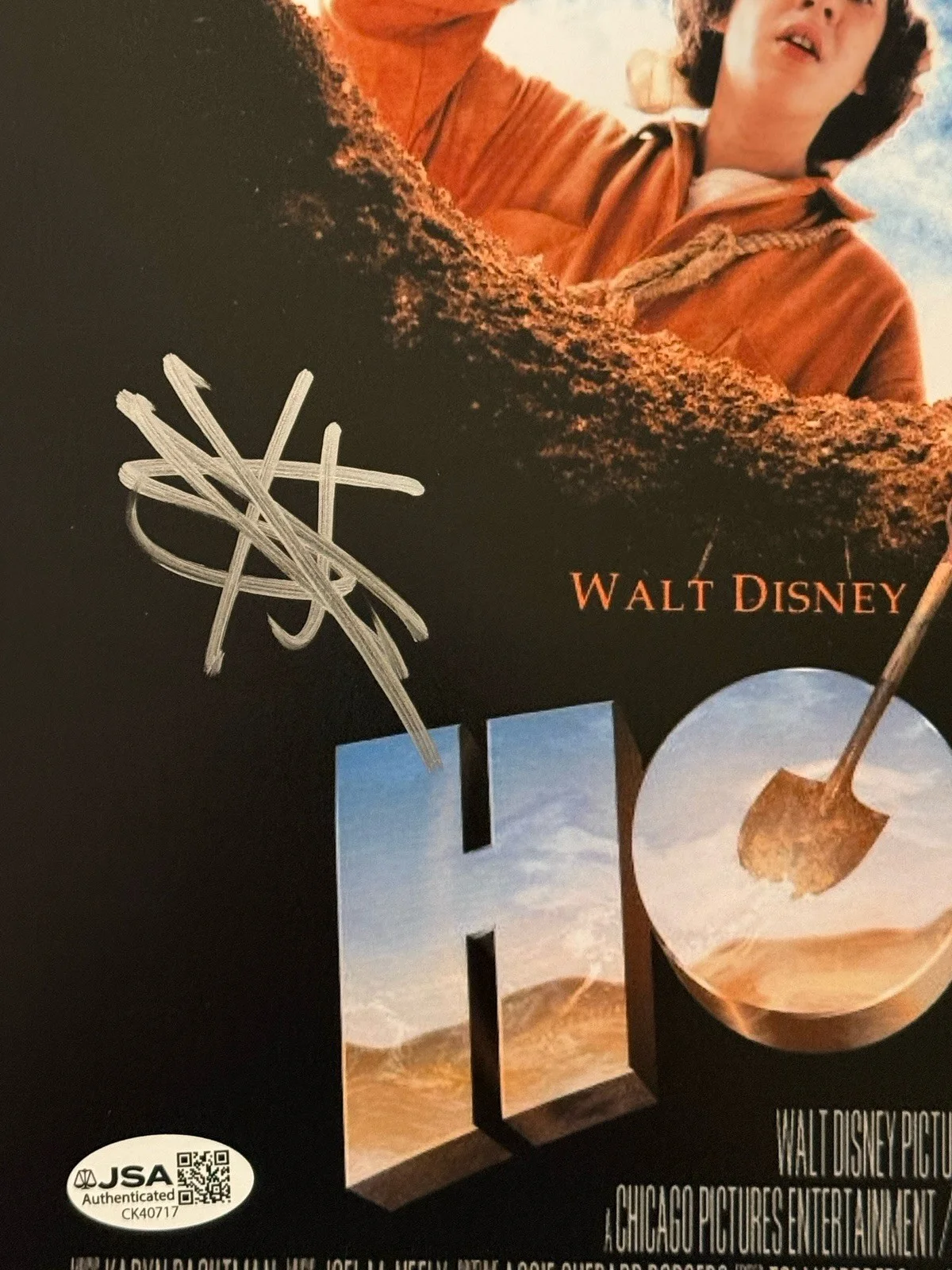 Shia LaBeouf — Shia LaBeouf SIGNED Holes 11x17 photo EXACT PROOF Transformers Disturbia JSA A, image 2