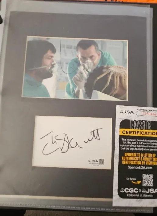 Tom Skerritt — Tom Skerritt Signed Autographed Mounted Cut ALIEN JSA COA, image 3