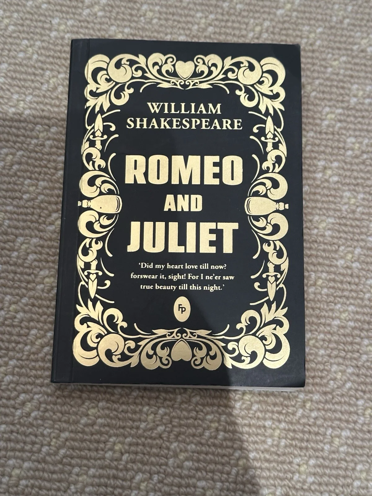 Mini Romeo And Juliet Signed Book By &Juliet Broadway Cast Members, изображение 2