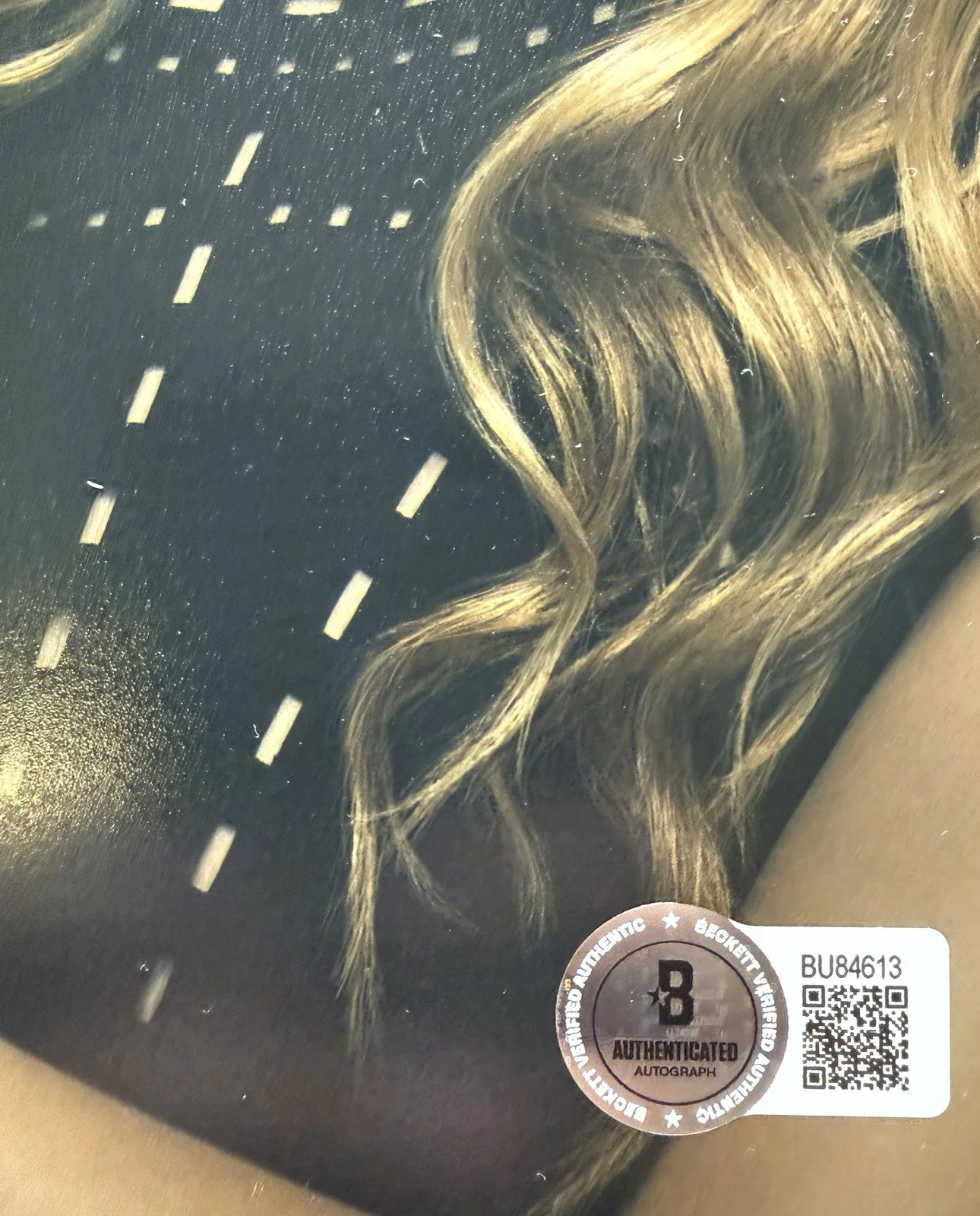 Billie Lourd — Billie Lourd Autograph Signed 8x10 Scream Queens Chanel #3 Photo Beckett COA, изображение 3