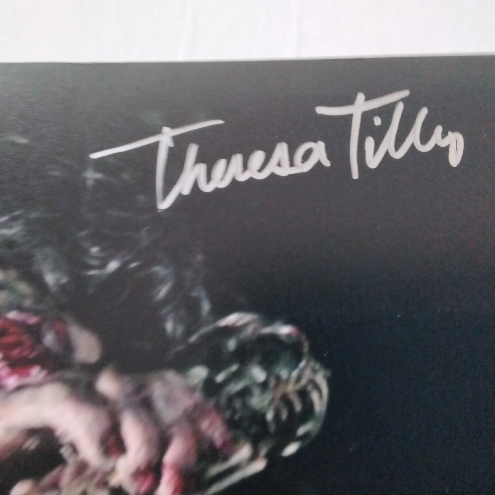 Theresa Tilly SIGNED 8x10 Photo 80s Movie Actress The Evil Dead "Deadite" COA, изображение 4