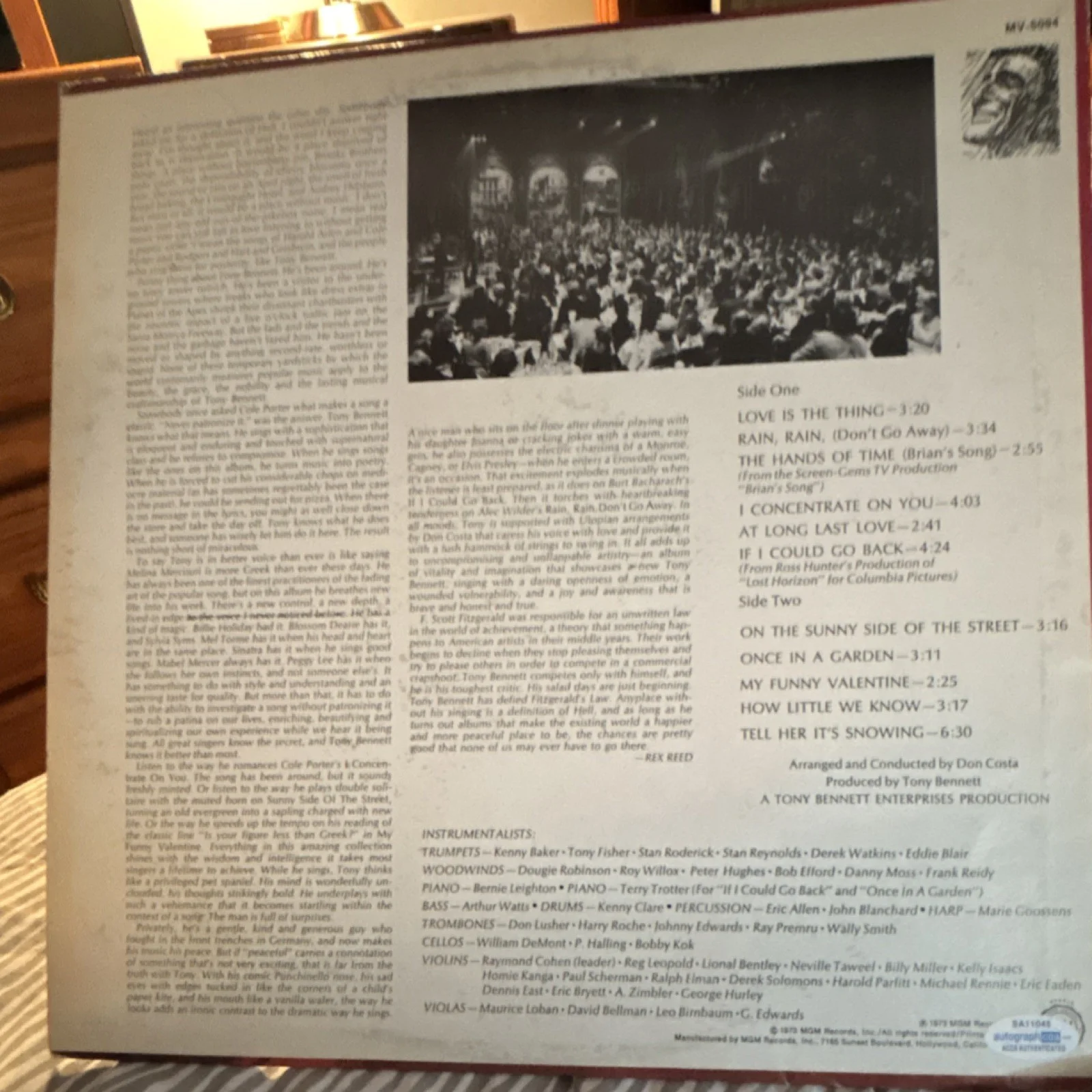 Tony Bennett Listen Easy Autographed LP ACOA Authenticated Original, image 4