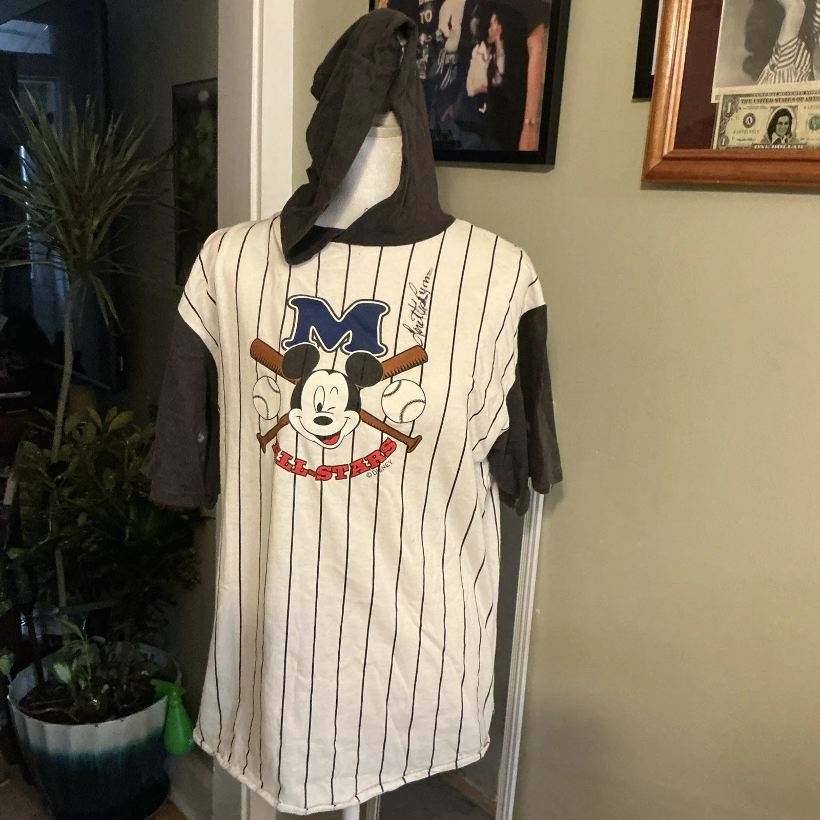 LORETTA LYNN PERSONAL MICKEY MOUSE SHIRT SHE WORE AN AUTOGRAPHED 2 PLACES, изображение 4