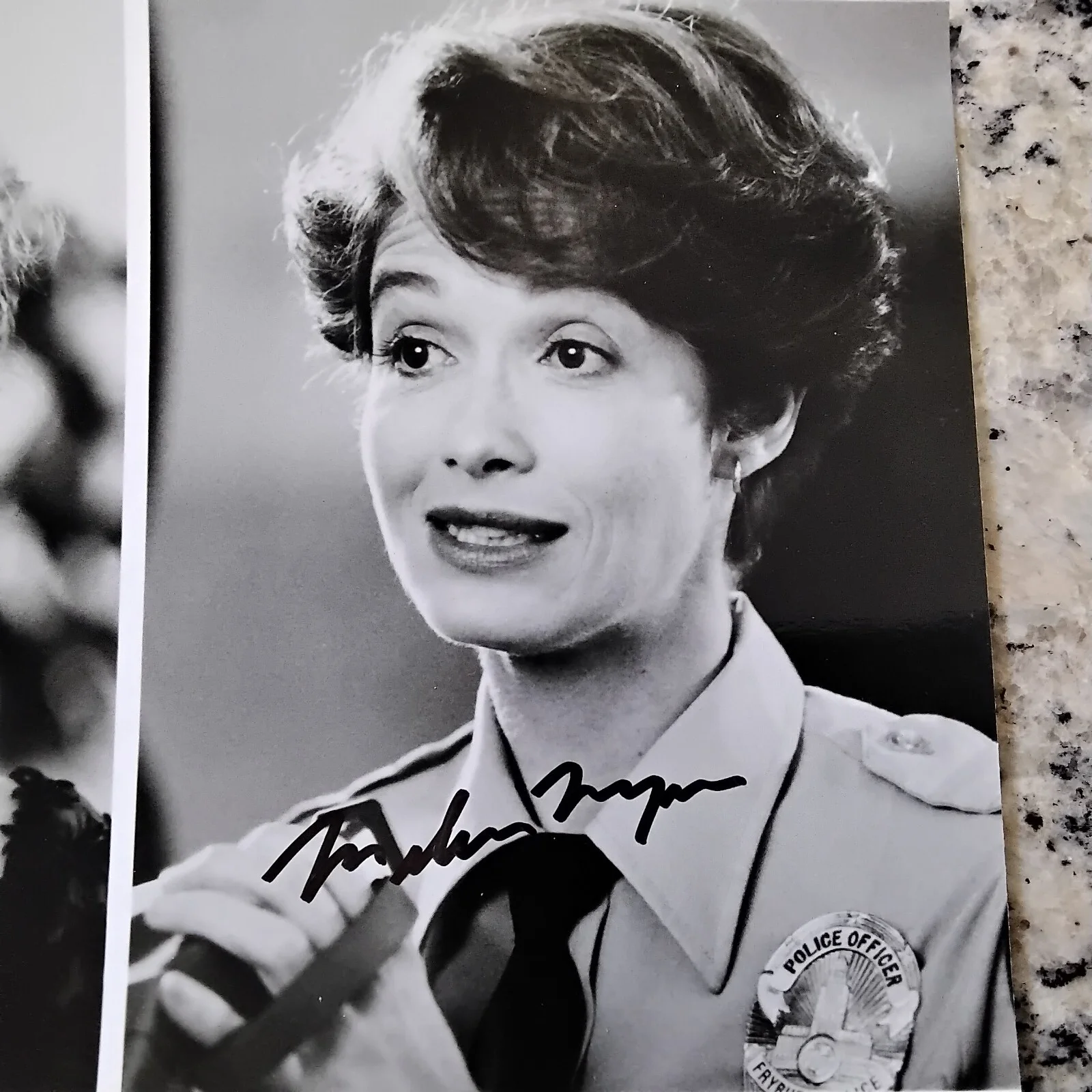 Carol Kane & Melanie Mayron SIGNED 1990 Photo Movie TV Actresses My Blue Heaven, изображение 3