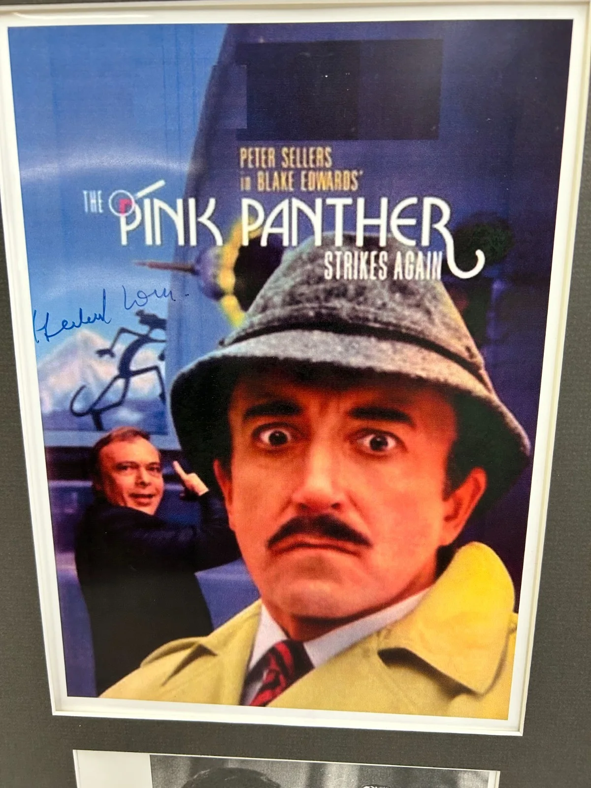 Herbert Lom, Peter Sellers — The Pink Panther Strikes Again Display Signed by Herbert Lom & Peter Sellers, изображение 2