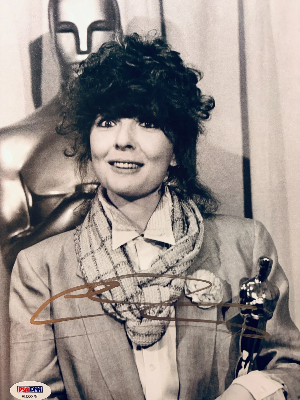 DIANE KEATON — Diane Keaton Signed (PSA/DNA) *Annie Hall* Oscar Awards 1977•Certified: PSA/DNA, image 2