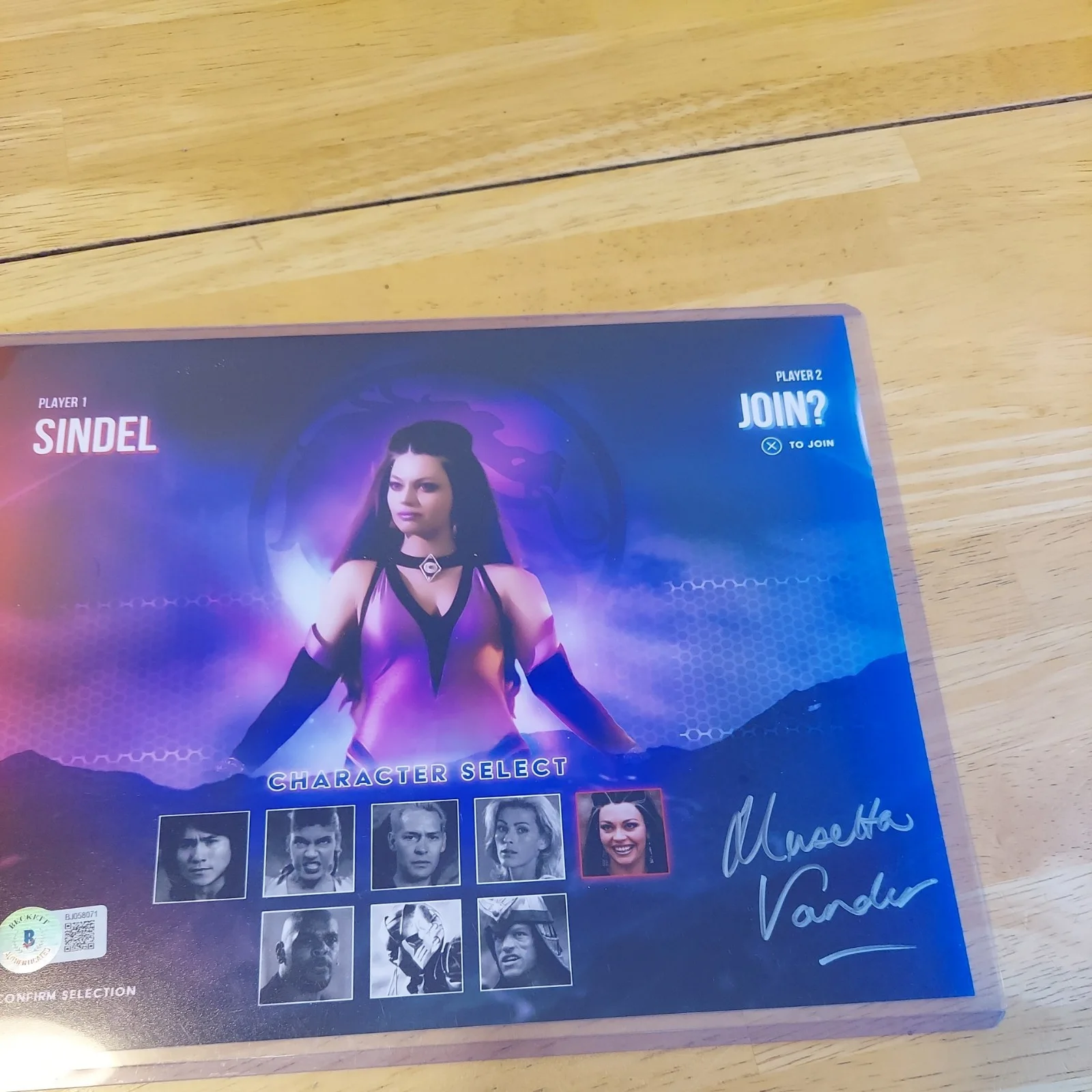 Danielle Harris — MUSETTA VANDER from MORTAL KOMBAT - signed autographed 8x10 Bam Box BAS, image 3