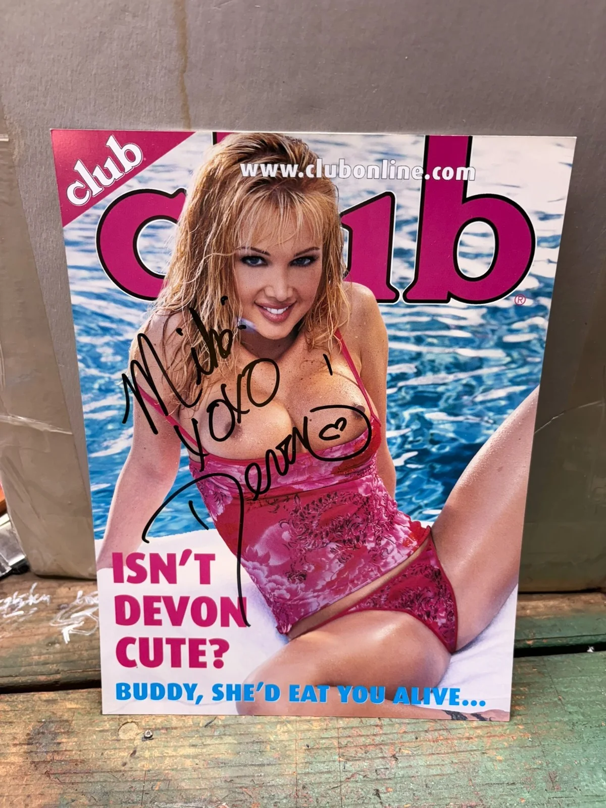 Devon — Signed ADULT STAR 00s Devon 8x10 replica magazine cover, real signature, изображение 2