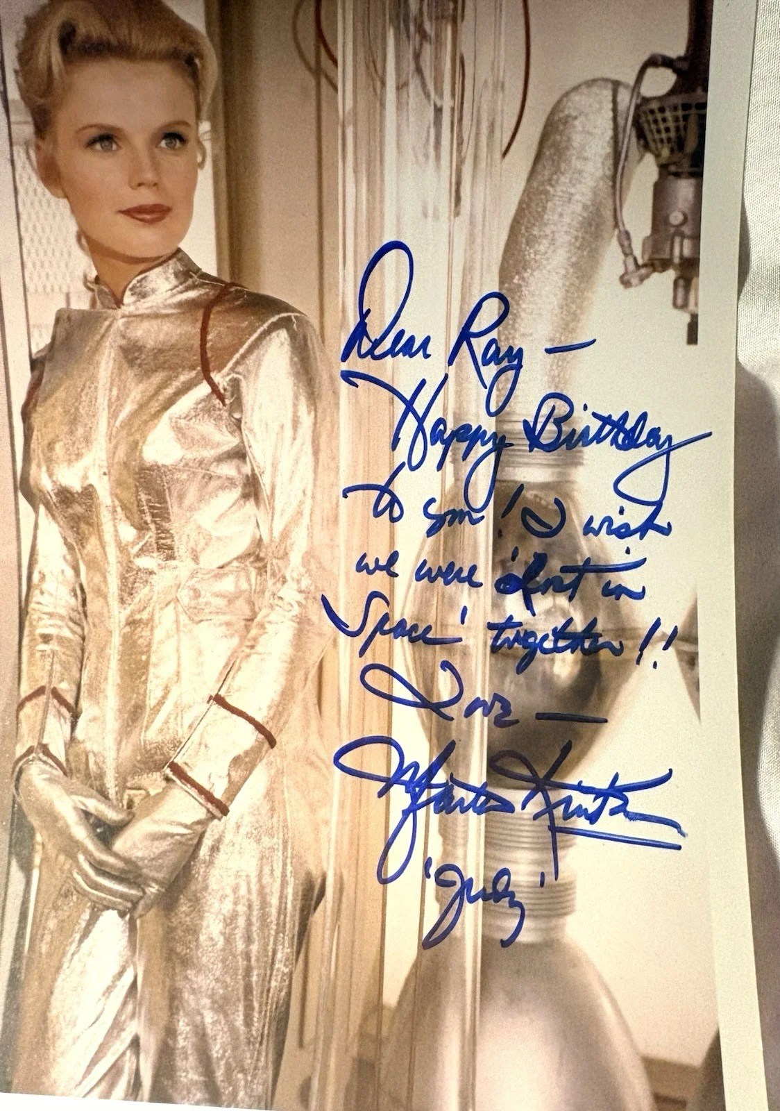 Marta Kristen — Marta Kristen Signed 8x10 Photo Lost in Space Judy Robinson Autographed + Quote, изображение 2