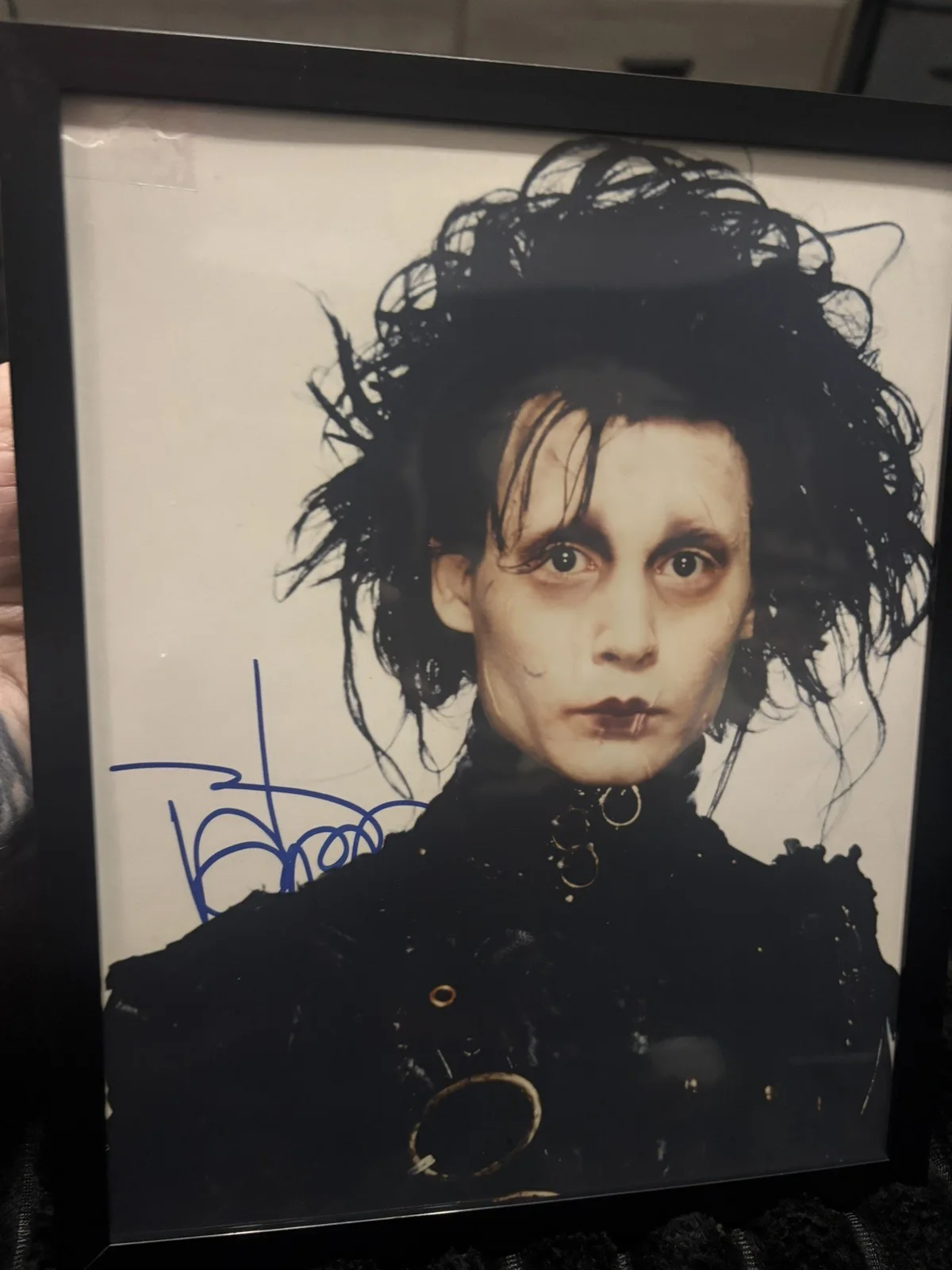 Johnny Depp in Edward Scissorhands, Autographed 8 x 10 Photo, image 2