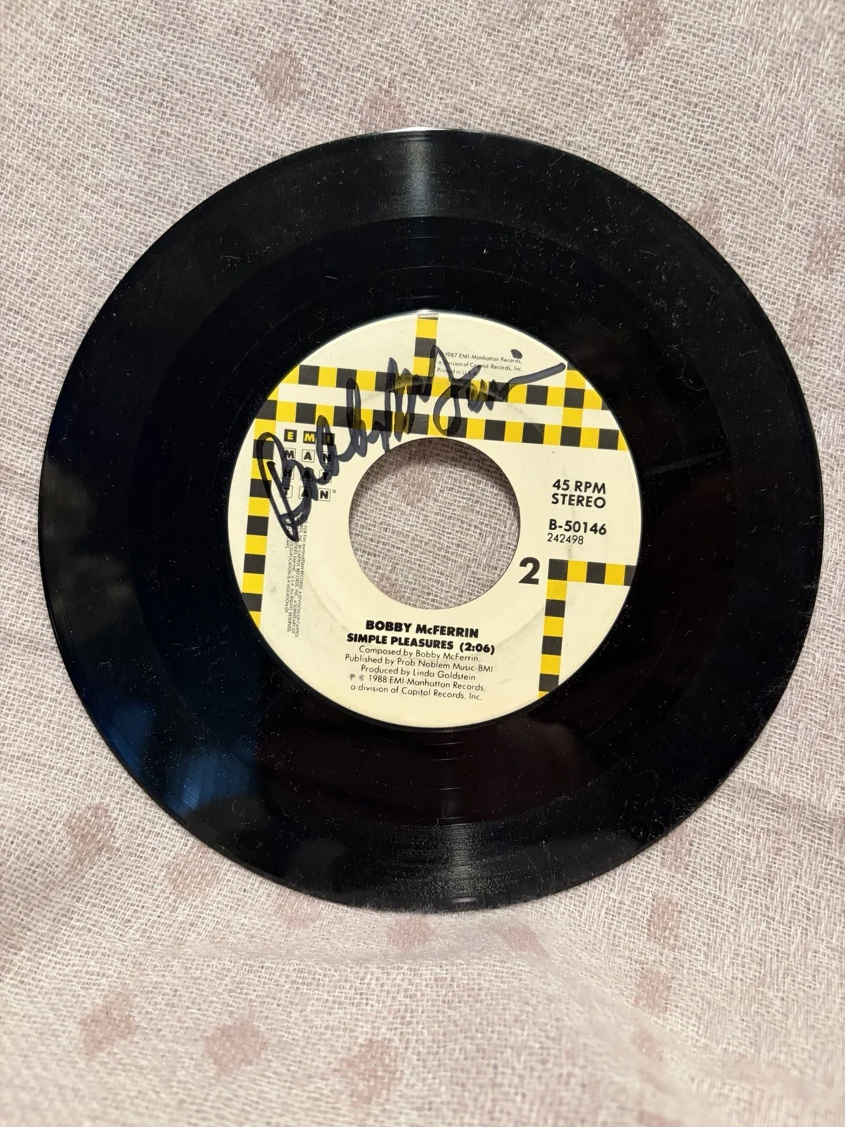 Bobby McFerrin Signed 7” “Don’t Worry Be Happy” Vinyl Record Autographed, image 3
