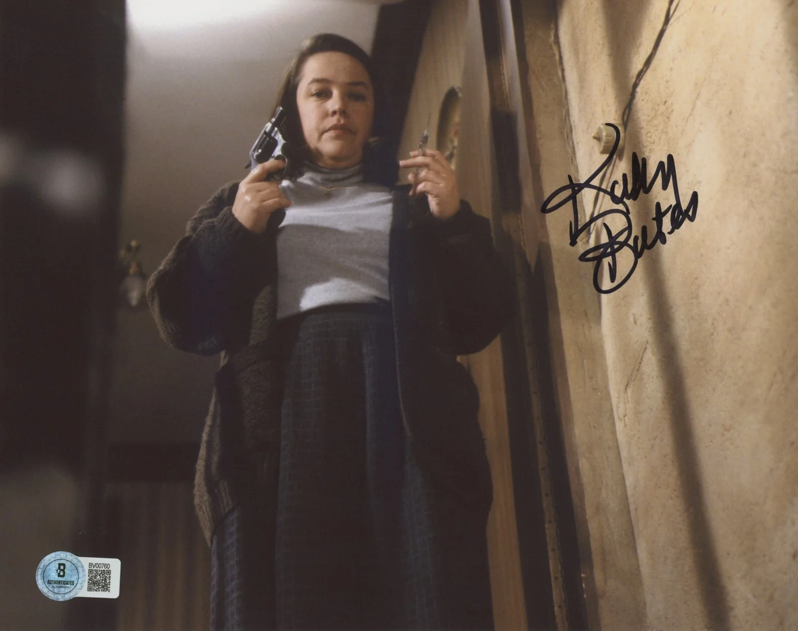 Kathy Bates — Kathy Bates Misery Authentic Signed 8x10 Photo Autographed BAS #BV00760