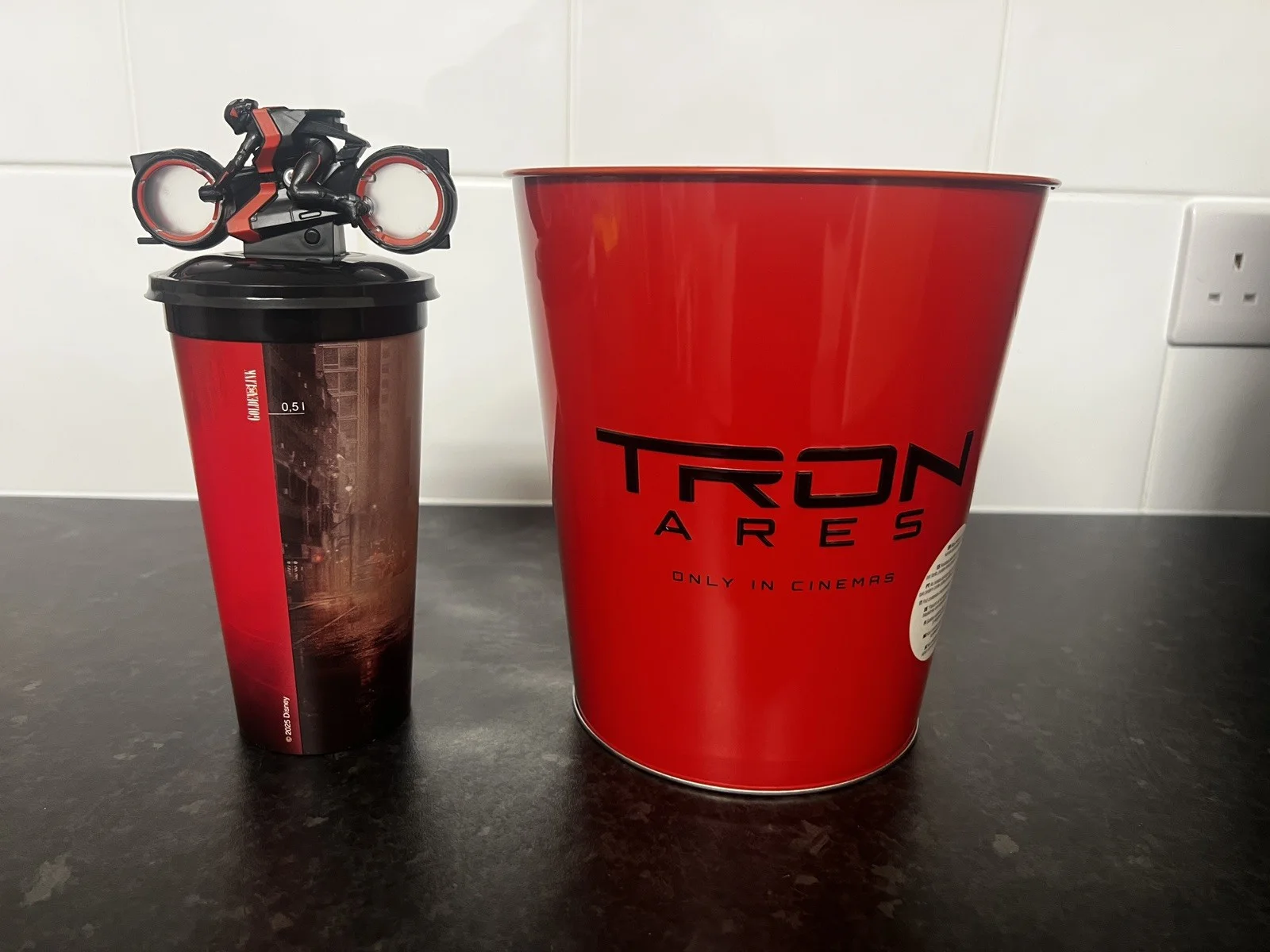 Tron Ares Popcorn Tin Bucket & Light Up Cup Brand New Odeon Cinema Exclusive 2, image 2