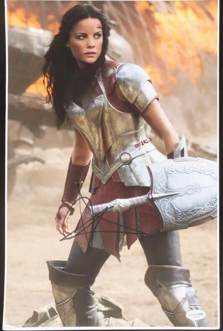 Jaimie Alexander — Thor Love and Thunder Signed Autographed 11" X 17" Photo Jaimie Alexander ACOA
