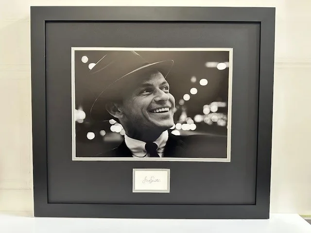 Framed and Signed Photograph of Frank Sinatra, изображение 4