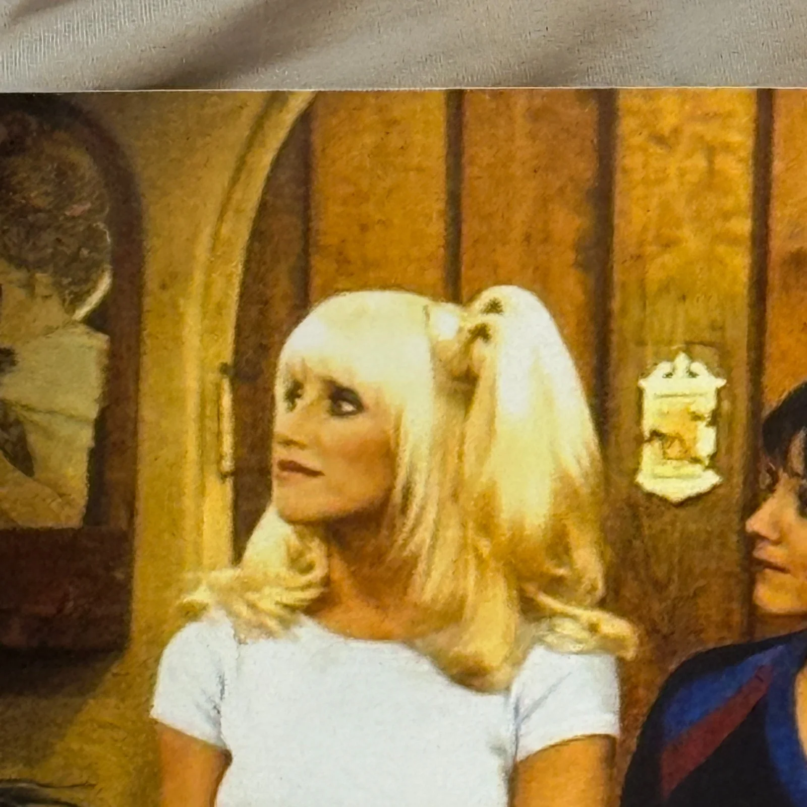 Suzanne Somers — SUZANNE SOMERS THREE'S COMPANY SIGNED AUTOGRAPHED 8X10 PHOTOGRAPH AUTO PHOTO COA, image 2