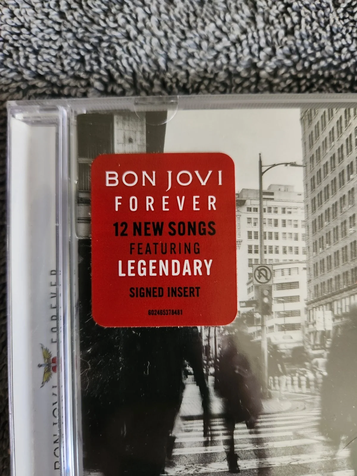 BON JOVI FOREVER SIGNED AND SEALED CD 2024 AUTOGRAPHED INSIDE, image 2
