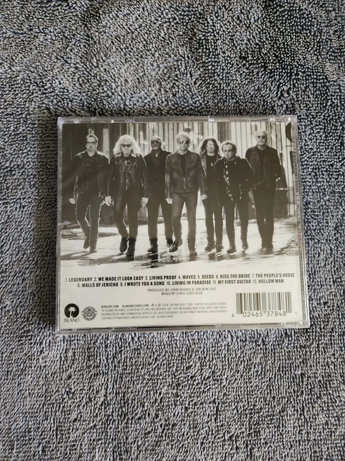 BON JOVI FOREVER SIGNED AND SEALED CD 2024 AUTOGRAPHED INSIDE, image 3