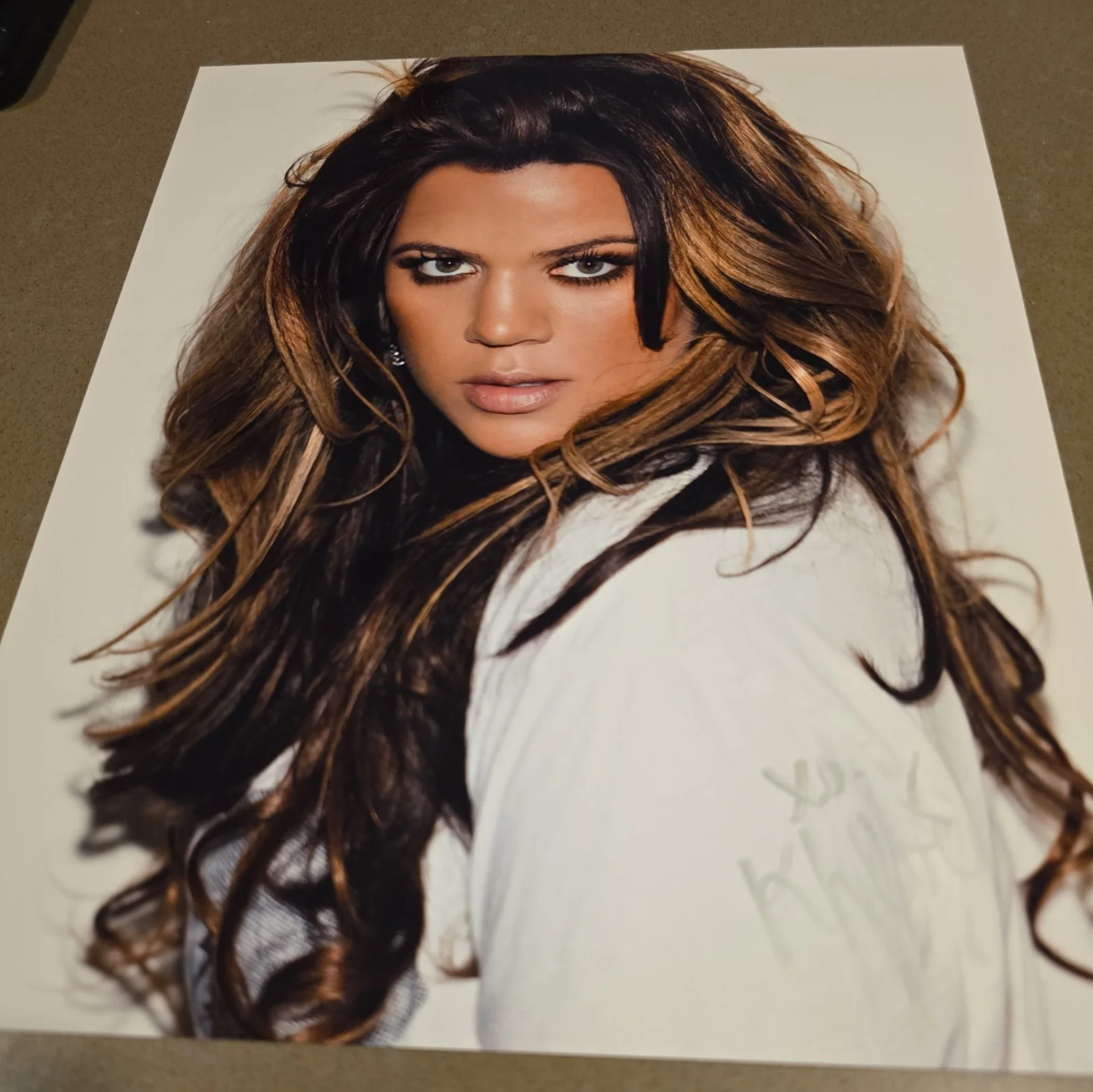 Khloe Kardashian — Khloe Kardashian Signed Autograph Photo (8x10, Headshot) Actress Designer, image 4