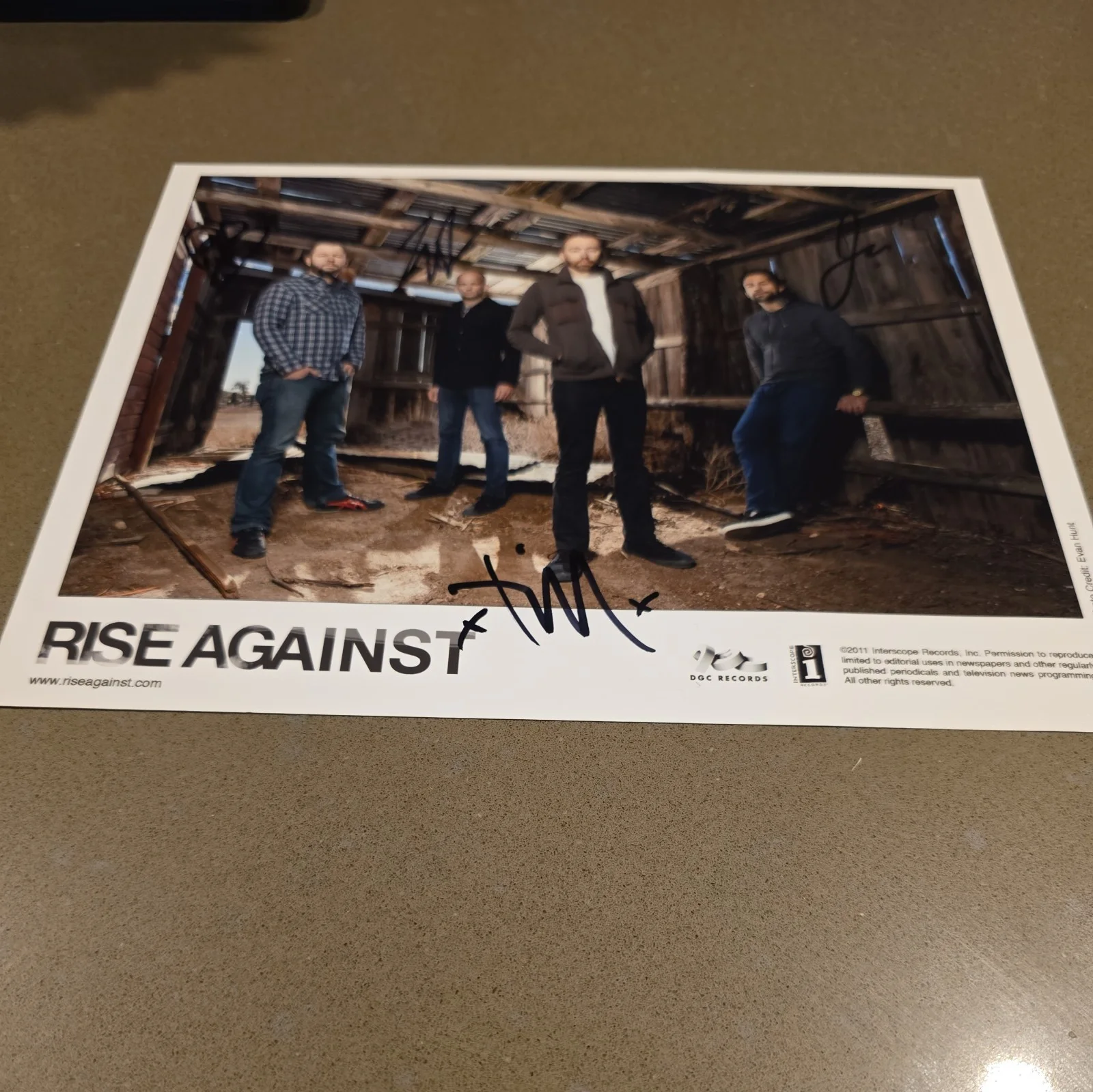 Personally Signed/Autographed RISE AGAINST Photo/ Photograph 2011, изображение 2