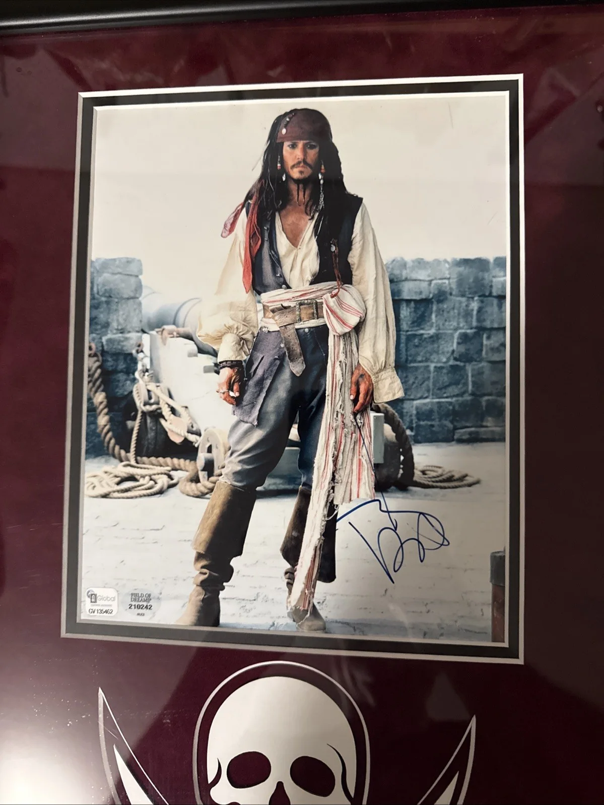 Johnny Depp — JOHNNY DEPP SIGNED PIRATES OF THE CARIBBEAN 27X18 MAT FRAME WITH 2 COA HOLOS, image 2