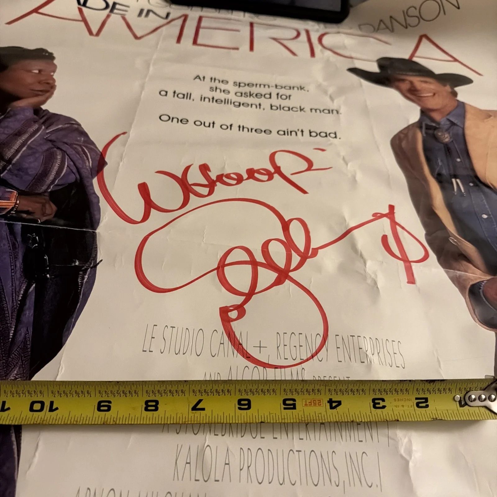 Whoopi Goldberg — Whoopi Goldberg Signed Autographed Theatre Lobby Poster. Made In America, изображение 3