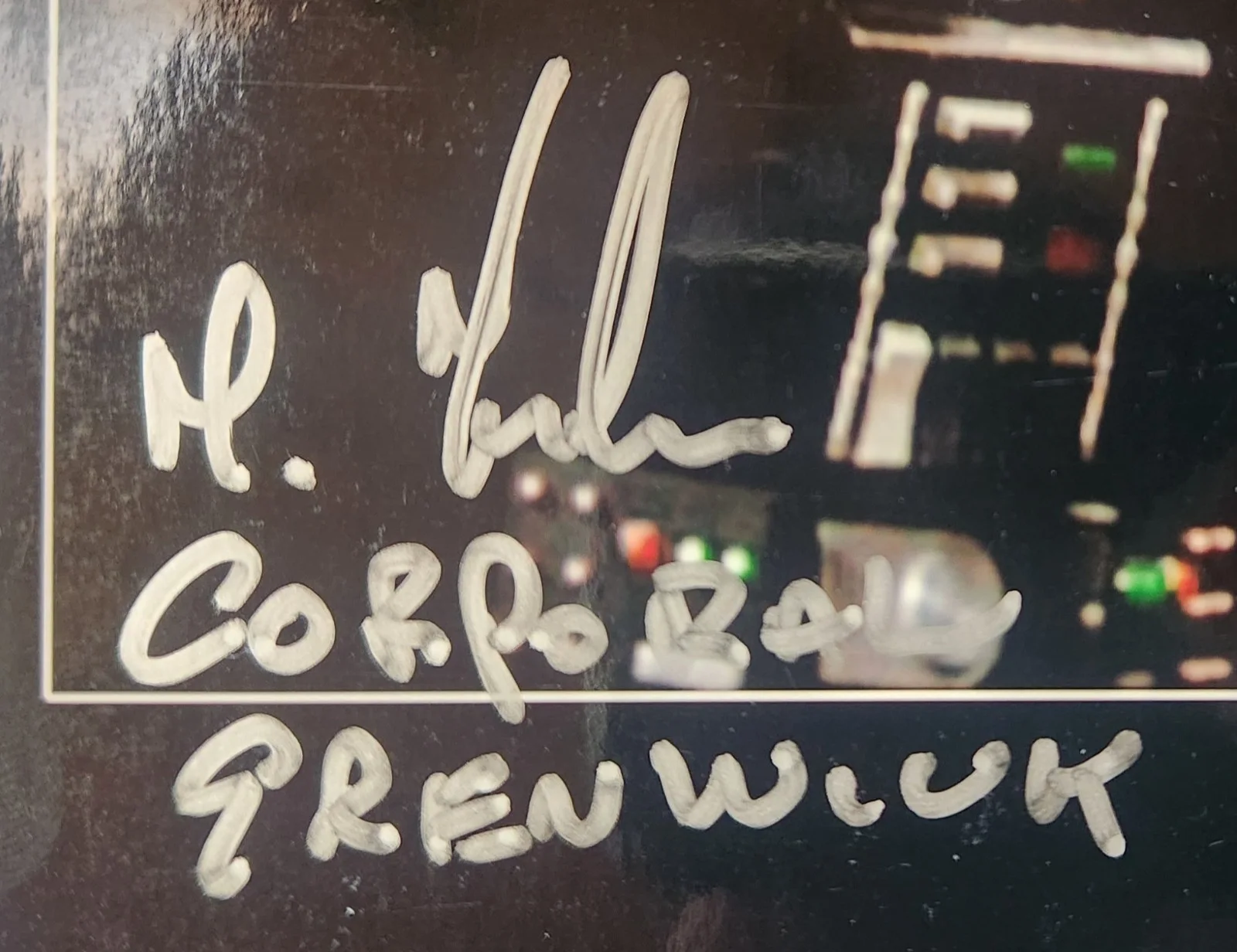 Harry Fielder — RARE DUAL SIGNED (2x) Star Wars Leia Interrogation Scene 8x10 Photo Autograph, image 3