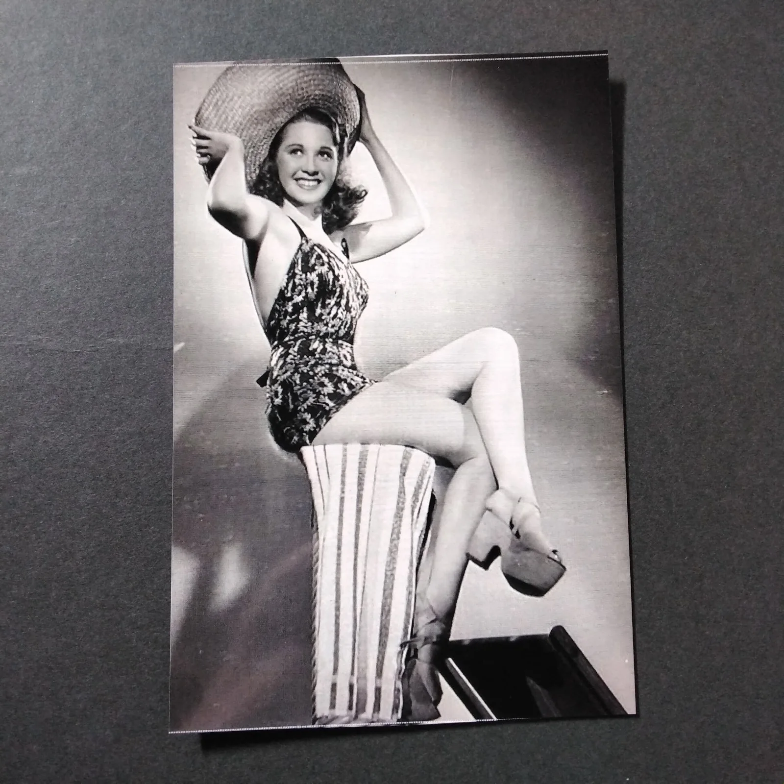 Gloria Blondell SIGNED Card Photo 40s Movie TV Actress Life of Riley Daisy Duck, изображение 5