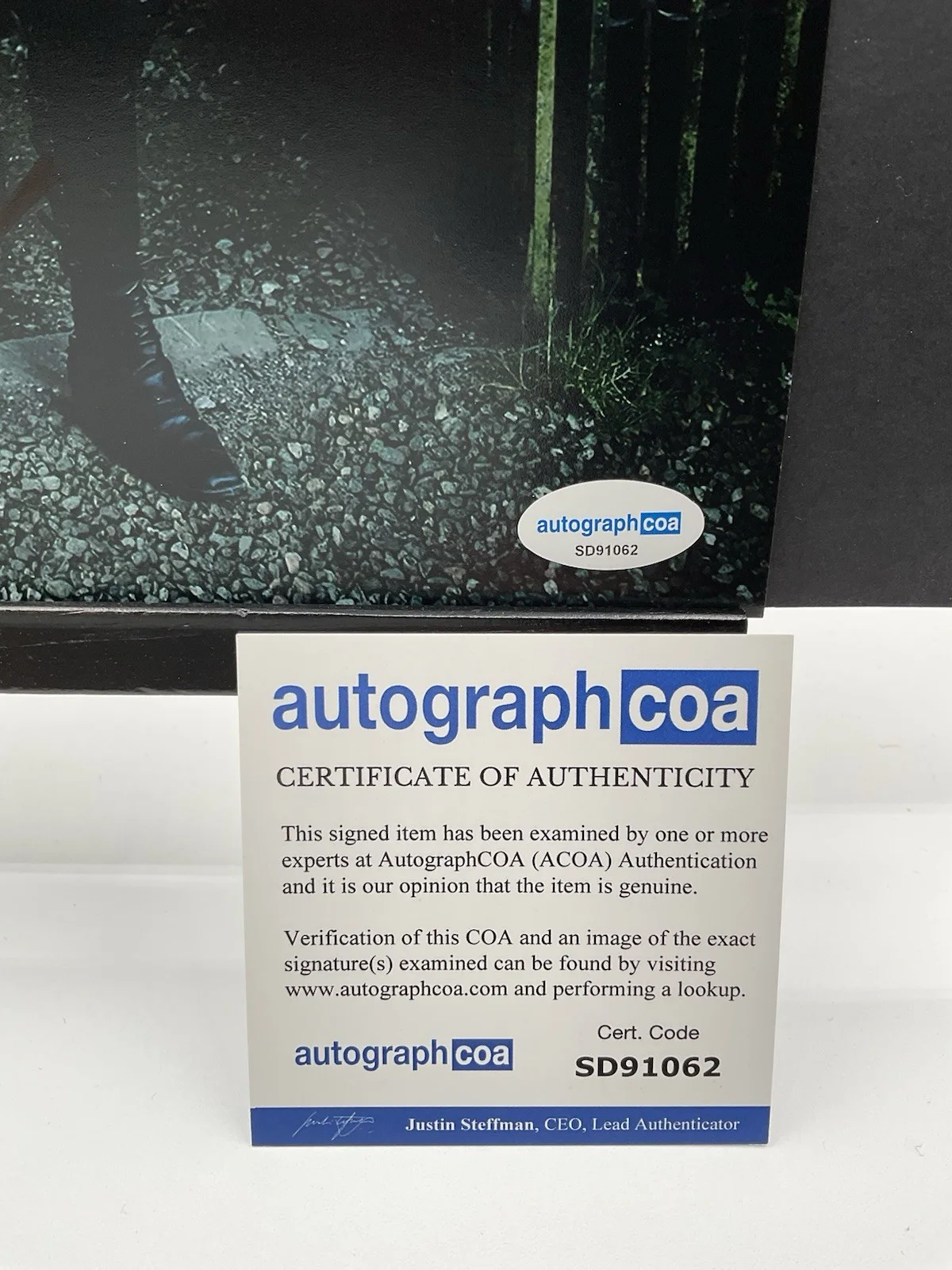 Sam Heughan — Sam Heughan signed 8x10 ACOA Outlander signed 8x10 Outlander auto photo SALE, image 3