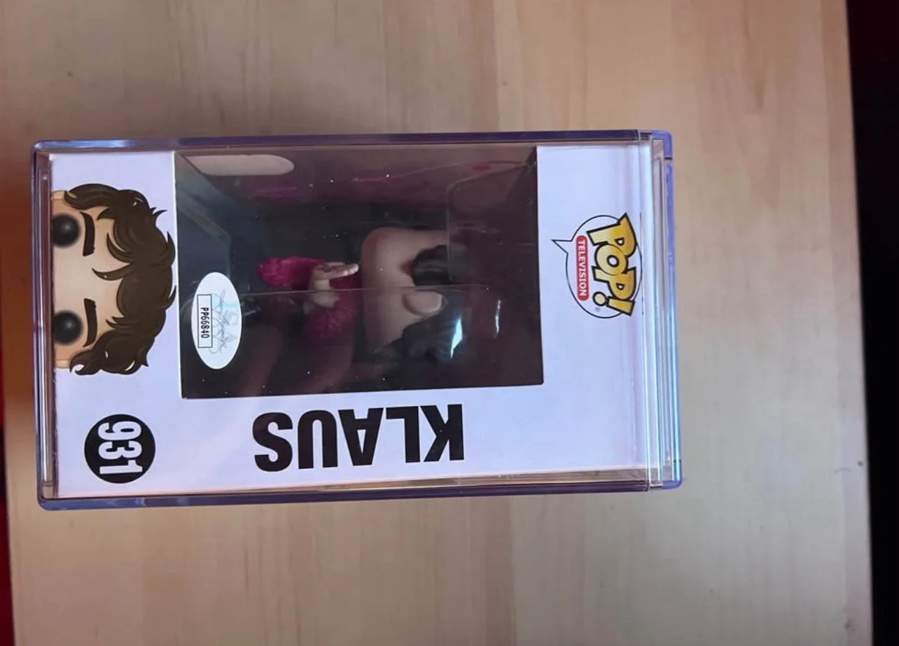 Robert Sheehan Autograph, Umbrella Academy Klaus Funko Pop, JSA Authentication, image 3