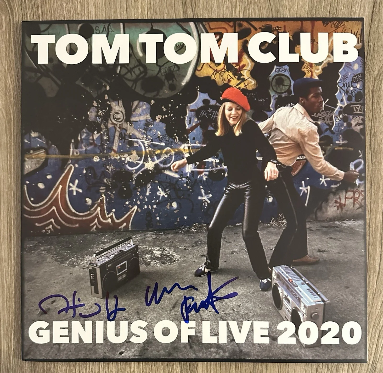 Tom Tom Club SIGNED JSA Genius Of Live 2020 Autographed Chris Tina Talking Heads, изображение 2