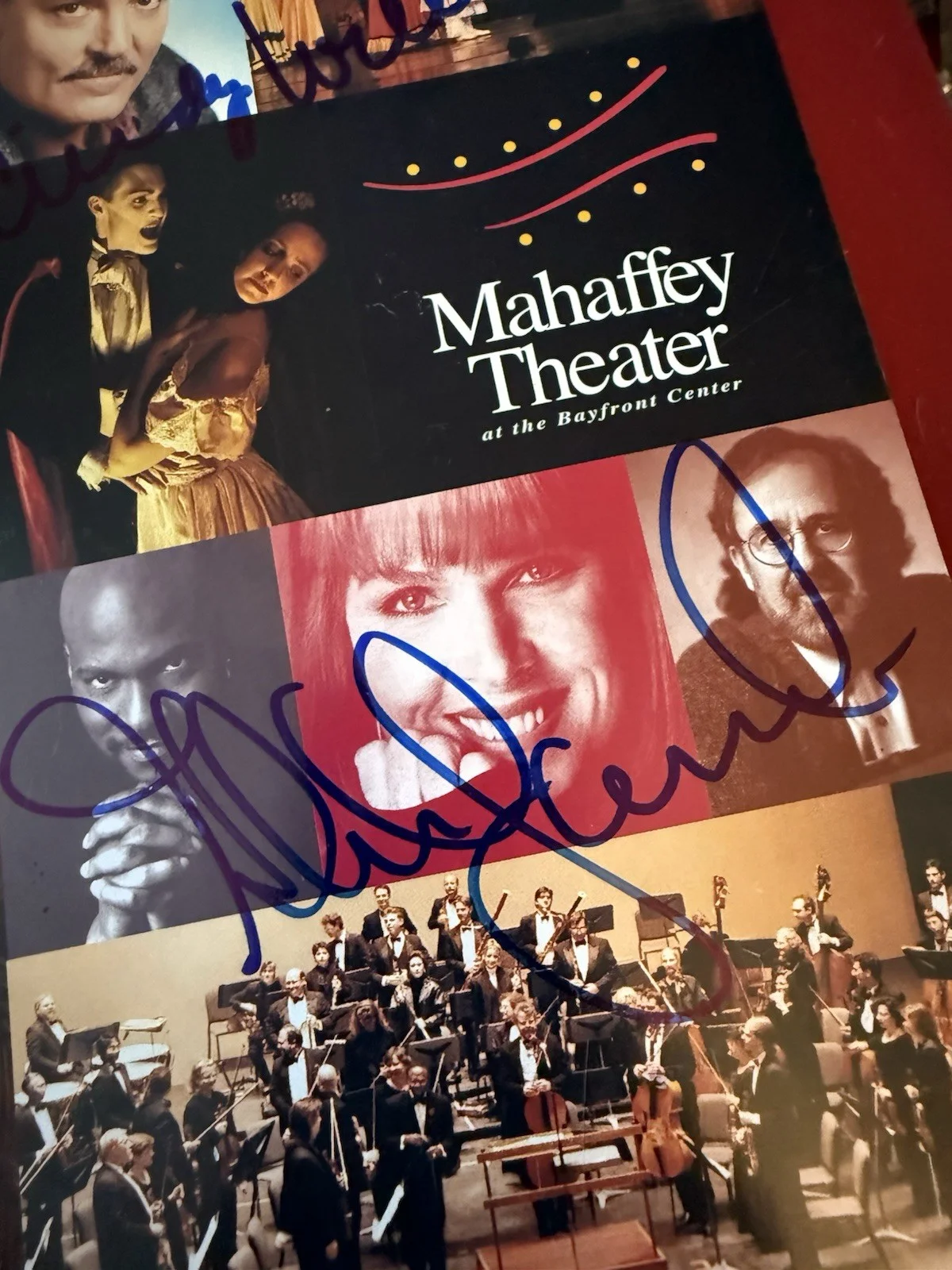 Elliott Gould — Autographed Program Signed By Elliott Gould, Cindy Williams, Glenn Yarbrough, image 5