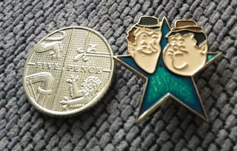 Vintage Laurel and Hardy Star Shaped Pin Badge Rare Collectable, image 2