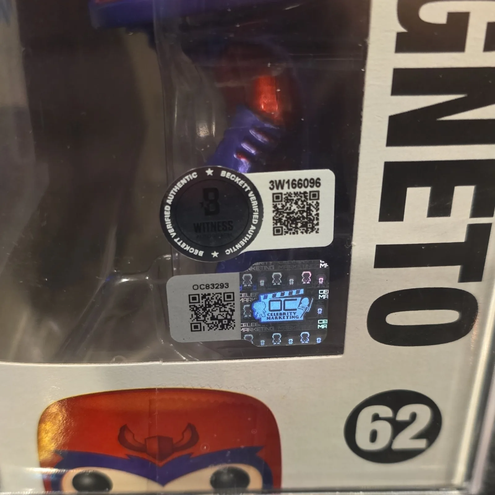 Ian McKellen — Magneto Ian McKellen signed Funko Pop X-Men #62 Hot Topic Beckett Autographed, изображение 2
