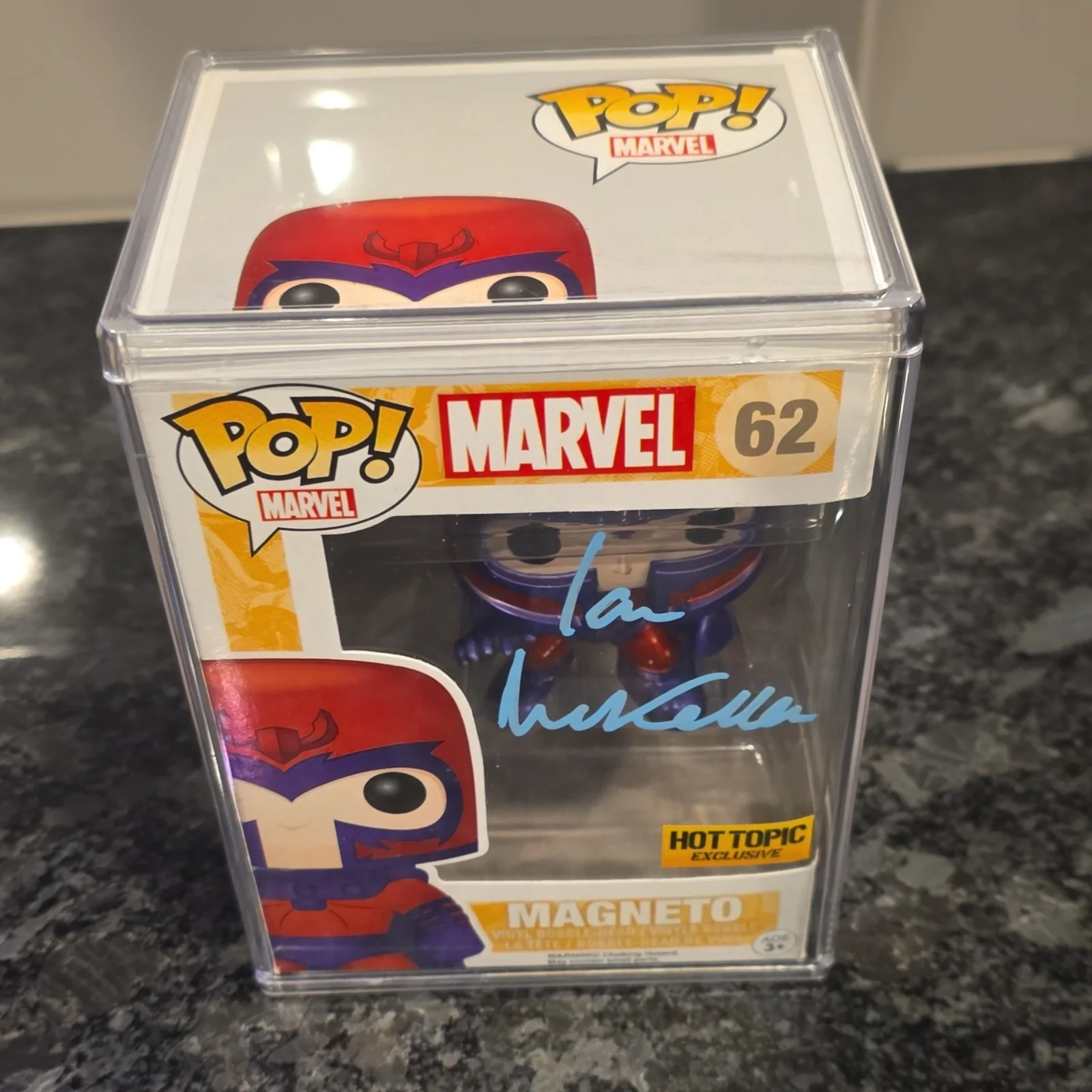Ian McKellen — Magneto Ian McKellen signed Funko Pop X-Men #62 Hot Topic Beckett Autographed, изображение 5