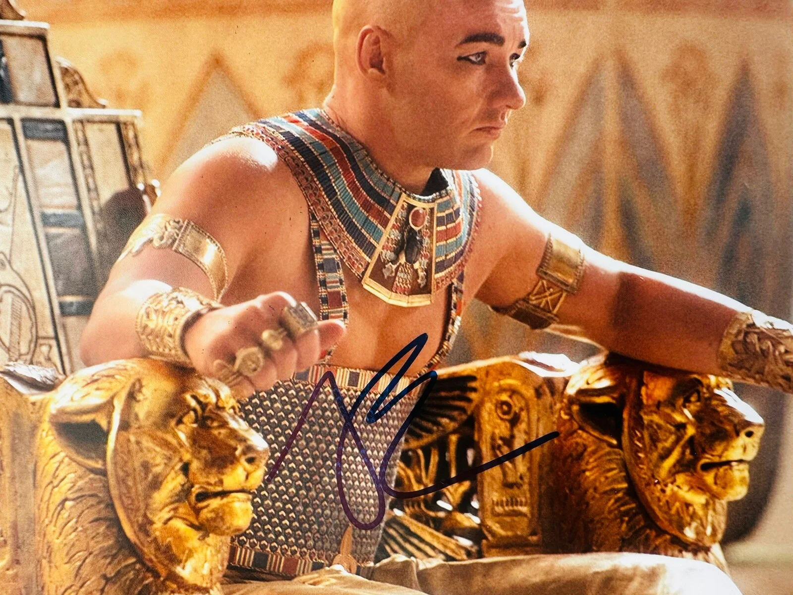 Joel Edgerton — Joel Edgerton signed 8x10 Photo In Person. Warrior. Actor, Director, image 2