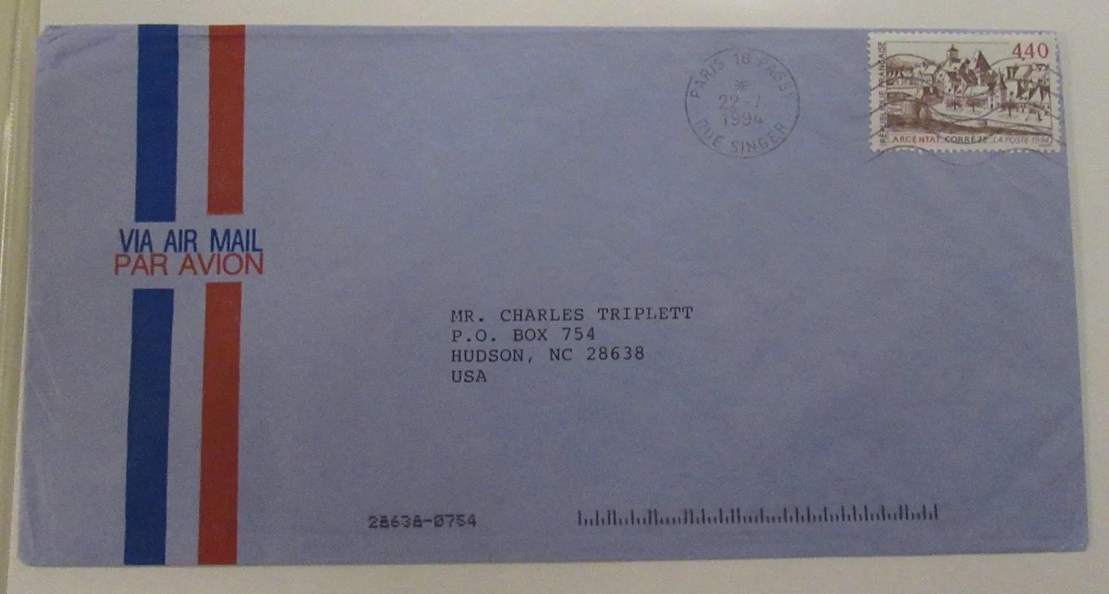 OLIVIA DE HAVILLAND — OLIVIA DE HAVILLAND Signed Letter Full Signature 1994 From Paris w/ envelope, изображение 2