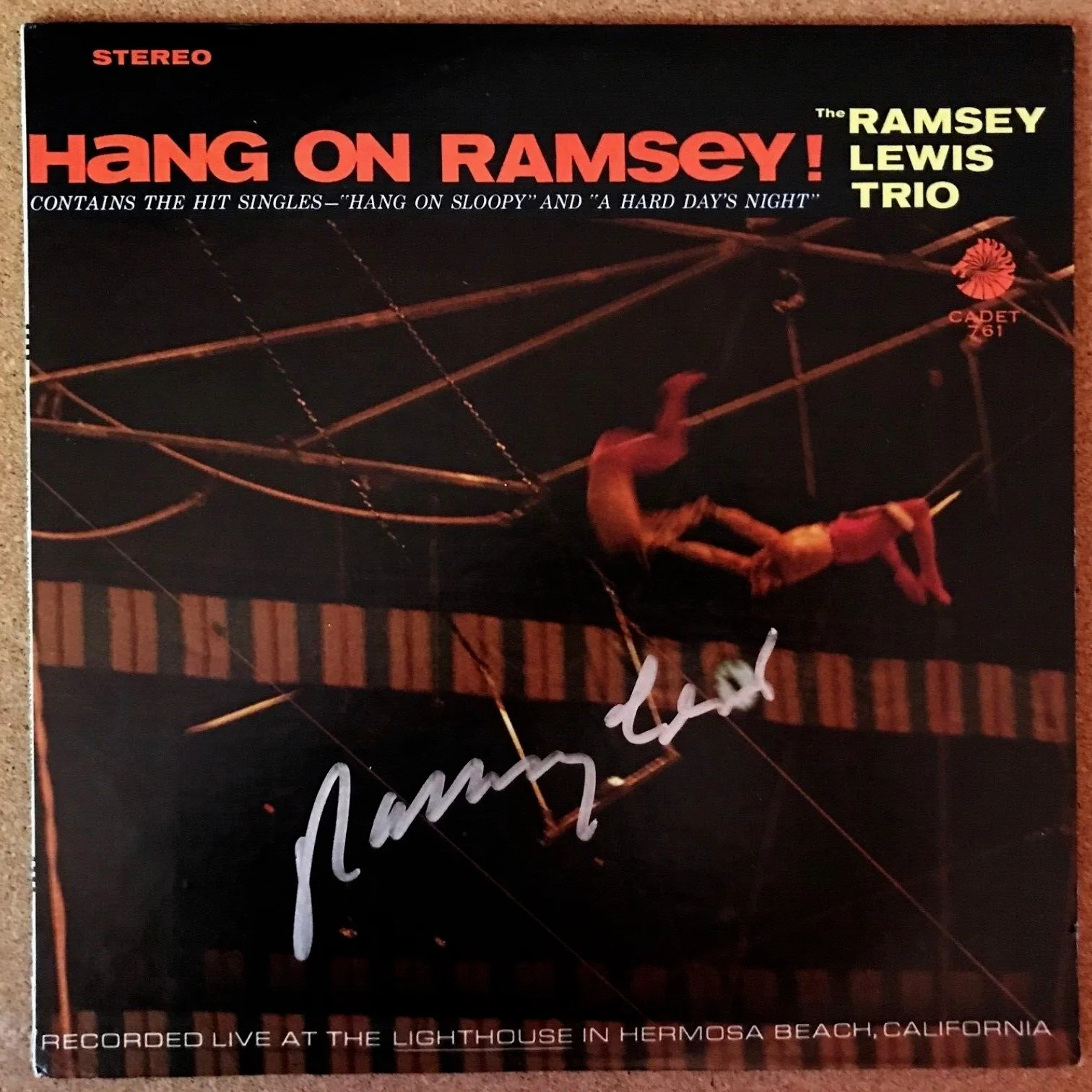 RAMSEY LEWIS — SIGNED RAMSEY LEWIS TRIO ALBUM COVER" HANG ON RAMSEY" - DECEASED, image 2
