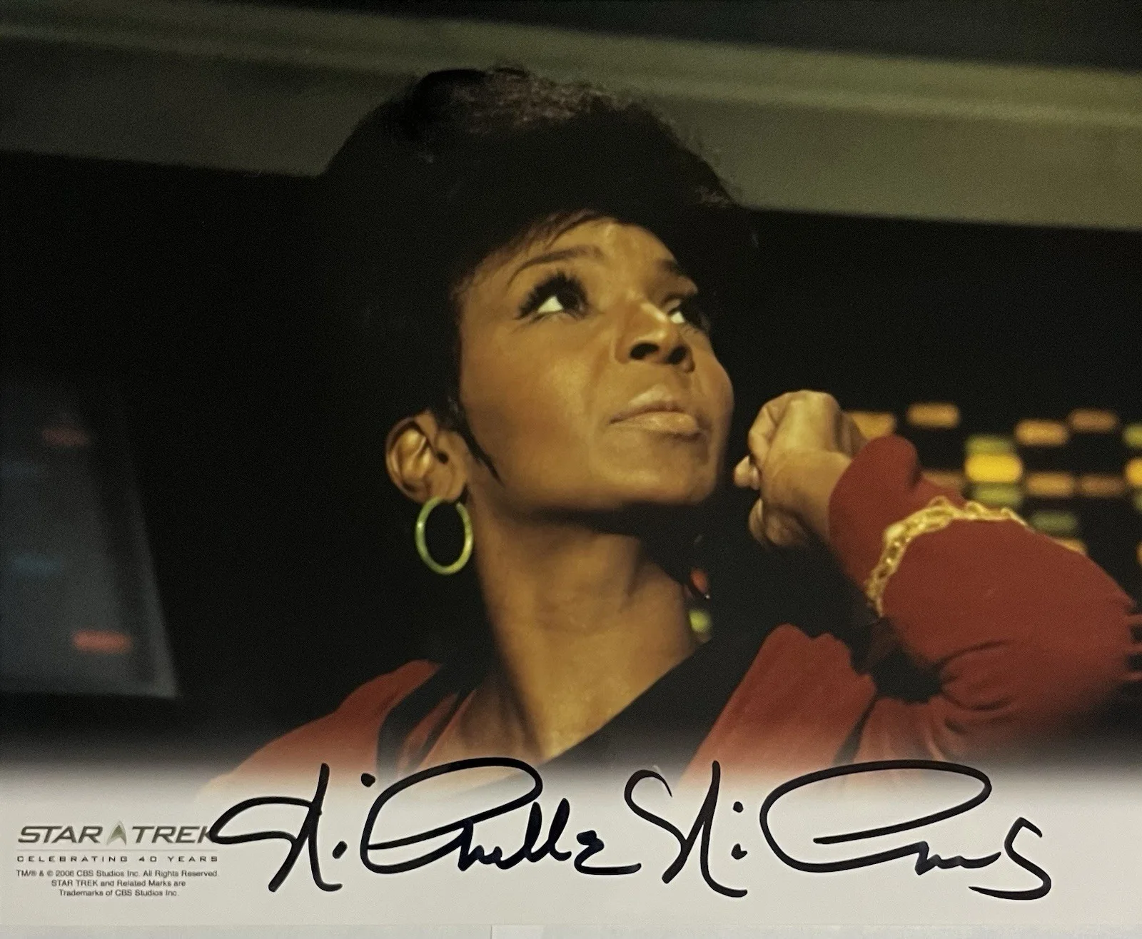 Nichelle Nichols — Nichelle Nichols Signed STAR TREK UHURA Photo 8x10 Autograph CE AUTHENTICITY
