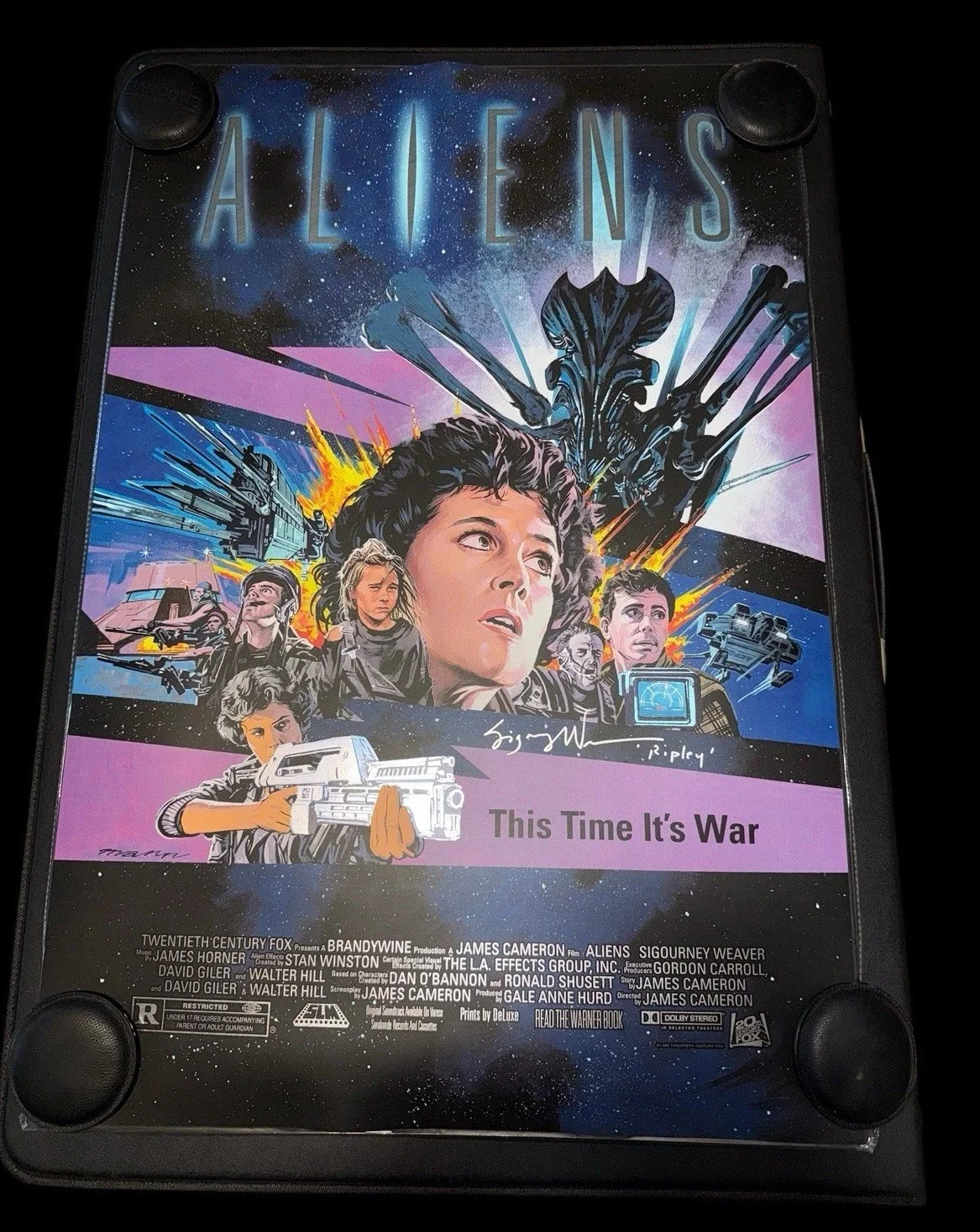 Sigourney Weaver — SIGOURNEY WEAVER SIGNED ALIENS Print Poster Numbered Paul Mann Aliens AP 17/20