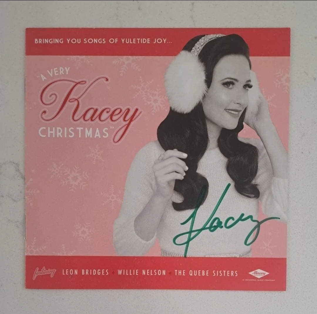 KACEY MUSGRAVES Signed "A Very Kacey Christmas" CD Autograph JSA COA New Sealed, изображение 2