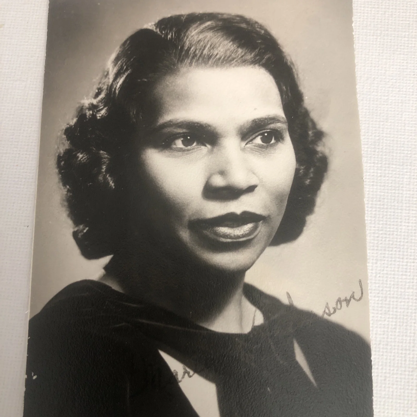 Marian Anderson hand SIGNED 1950's Photo African American Opera Singer, image 2