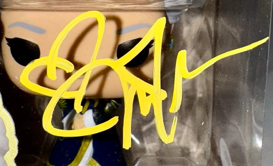 Michelle Yeoh Signed Funko Pop #1700 "Madame Morrible" (Wicked) - PSA COA #01, изображение 2