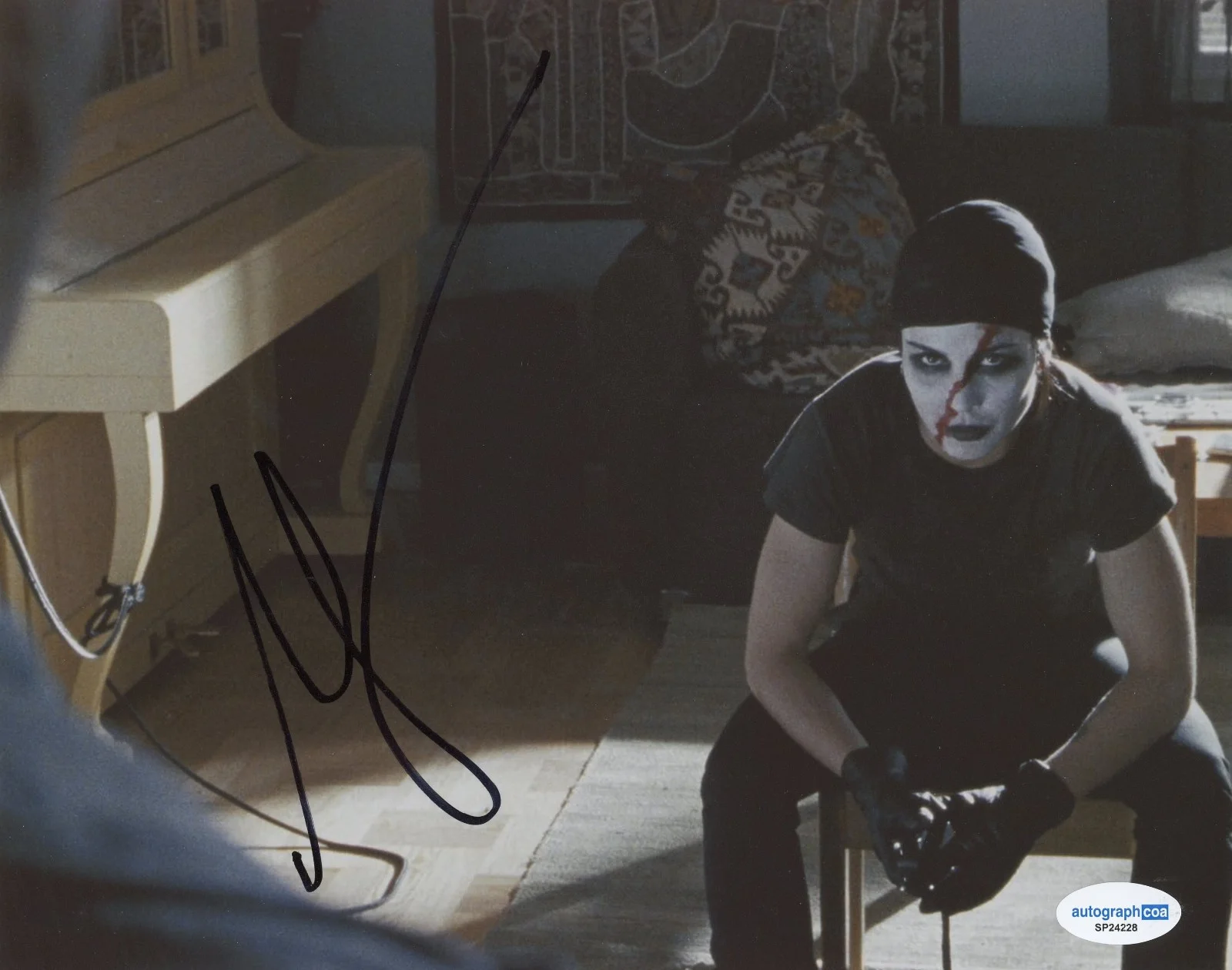 Noomi Rapace — Noomi Rapace Signed THE GIRL WHO PLAYED WITH FIRE 8x10 Photo PROOF ACOA, изображение 2