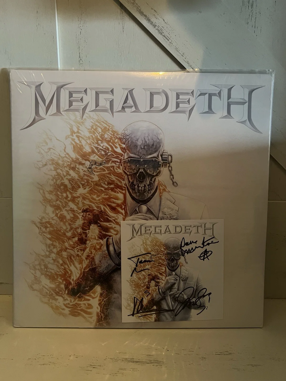 Megadeth - TSL Exclusive- Megadeth Blaze LP - Signed, image 3