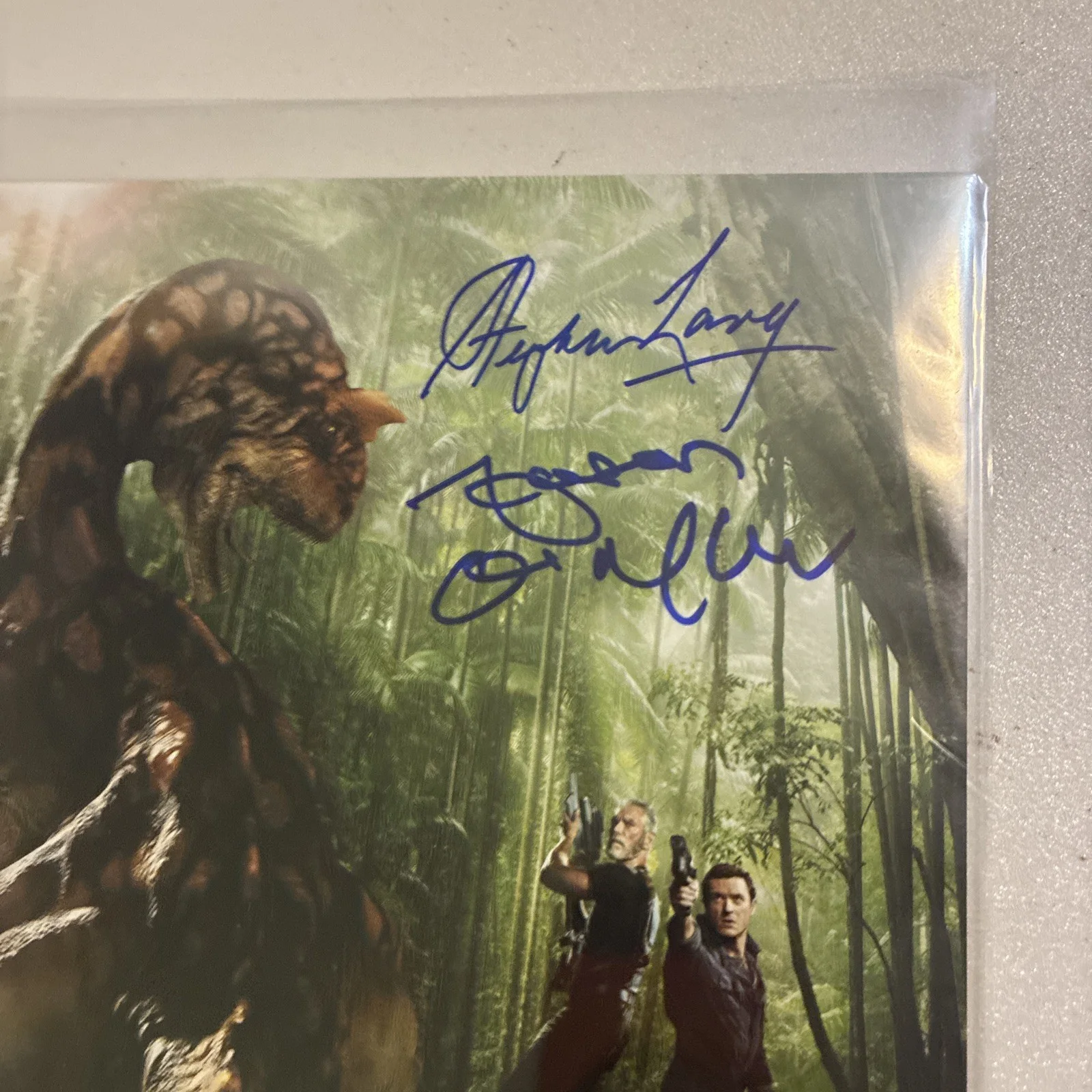 Stephen Lang Jason O’Mara Dual Signed Terra Nova 8x10 Photo COA, image 2