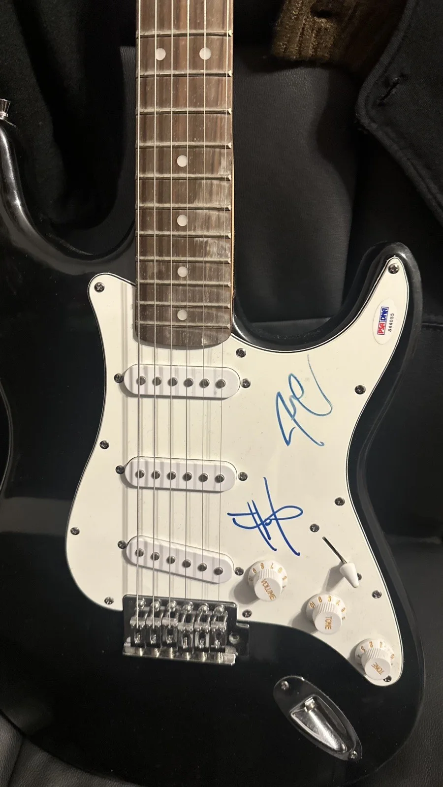 The Fray Signed Autographed Guitar - Isaac Slade & Joe King - PSA/DNA: S44055, изображение 2