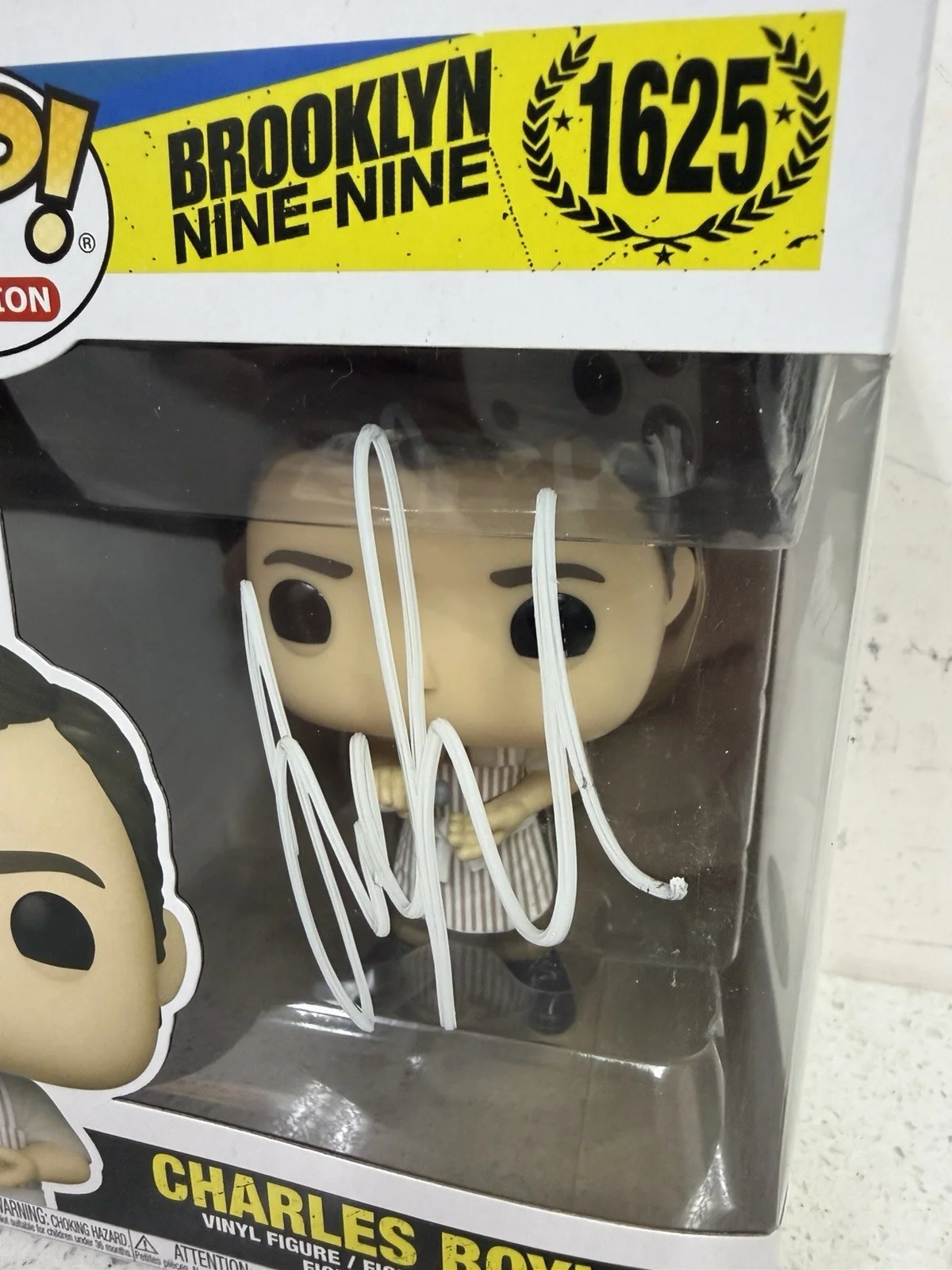 Joe Lo Truglio — JOE LO TRUGLIO AUTOGRAPHED FUNKO POP BROOKLN 99 CHARLES BOYLE AUTHENTIC NEW, изображение 2