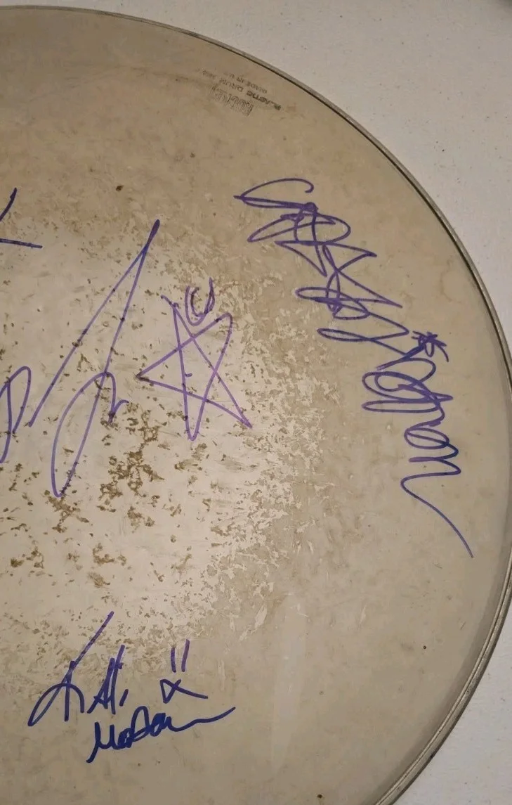 Dawn of Ashes & Antania Signed 16" Drumhead 2026 In The Acts of Destruction Tour, изображение 2